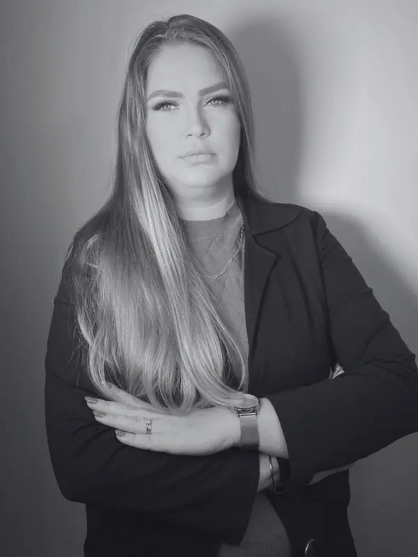 Carolina Gilz25 - Duncke & Menna Advogados Associados